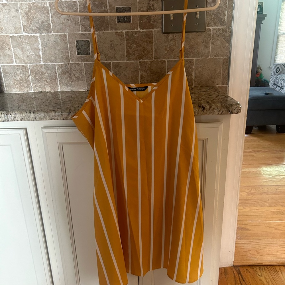 Size large yellow white striped dress *CHOOSE ANY 4 dresses, pay 35”